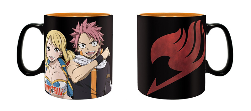 fairy-tail-mug-460-ml-lucy-natsu-embleme.jpg