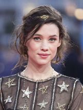 astrid-berges-frisbey