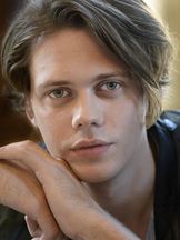 bill-skarsgard