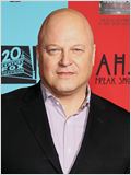 michael-chiklis